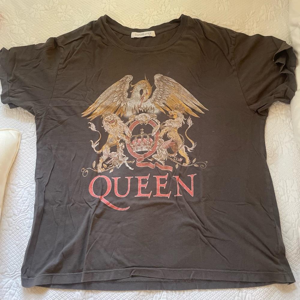DAYDREAMER Queen Vintage Tee